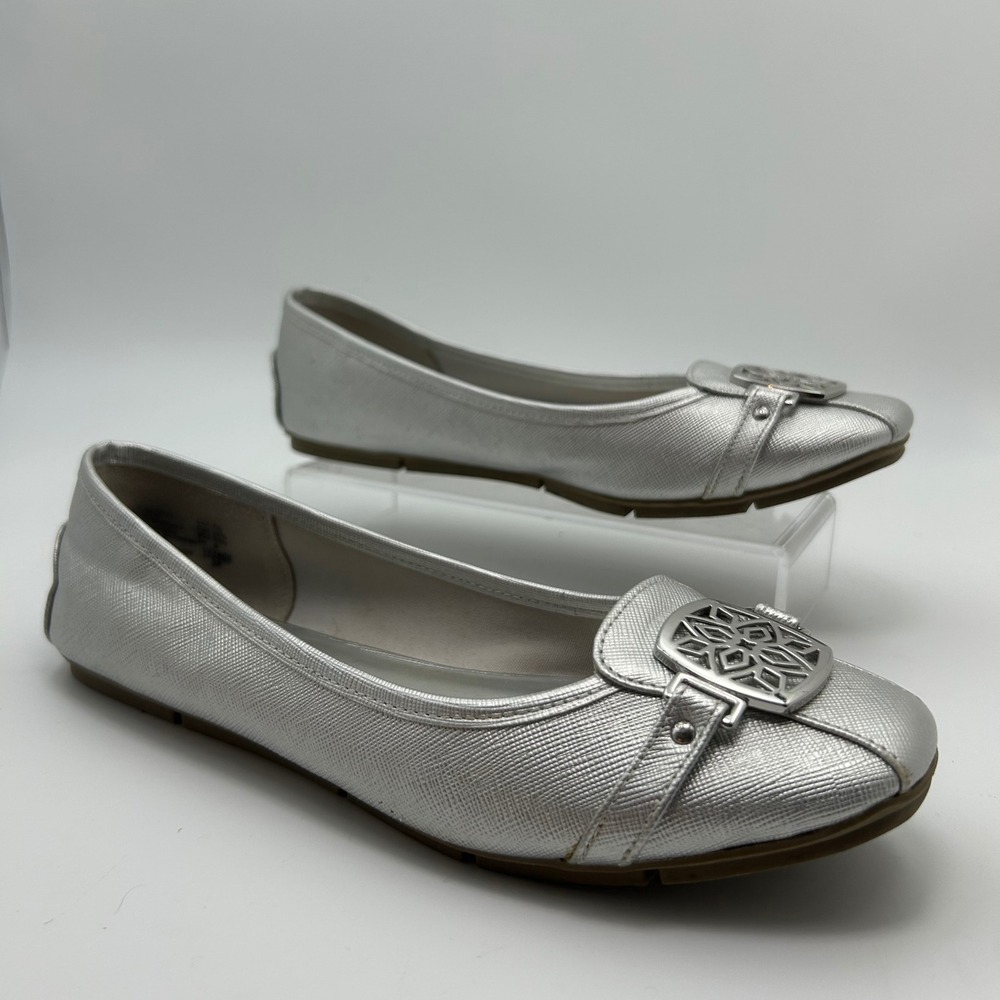 Christian Siriano Ballet Flats Womens 7.5 Silver Metallic Buckle Balletcore Chic